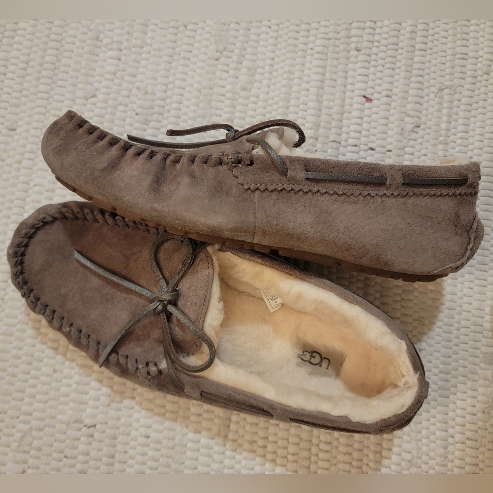 UGG Women's Slippers in Taupe - Picture 11 of 11
